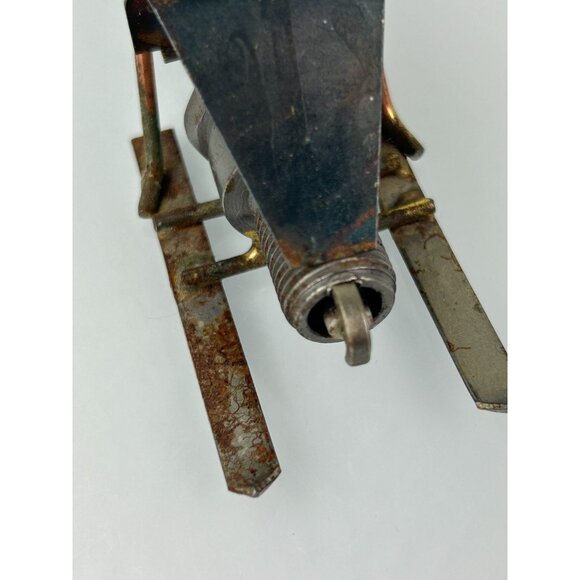 Snowmobile Rider Nuts & Bolts Metal Welded Figure Handmade Shelf Gift Winter - Picture 5 of 11